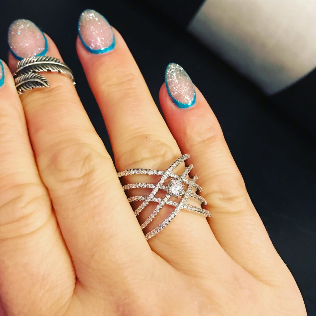 Lova Nail System