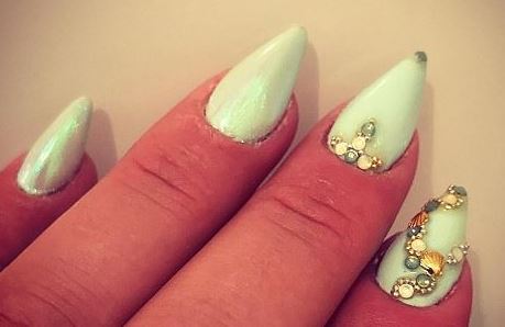 Lova Nail System