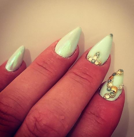 Lova Nail System