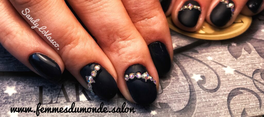 Lova Nail System